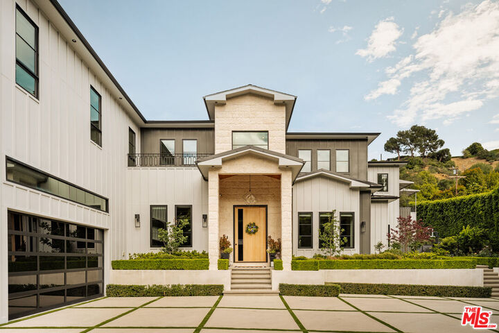 Property Photo:  15321 Kingswood Ln  CA 91403 