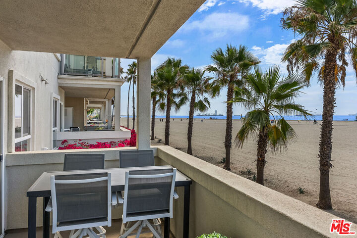 Property Photo:  1000 E Ocean Blvd, Unit 104  CA 90802 