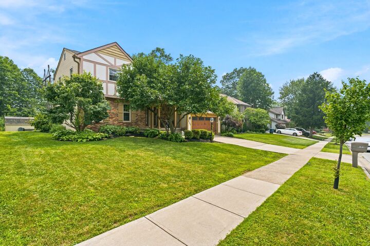 Property Photo: 5395 Fortress Trail OH 43230