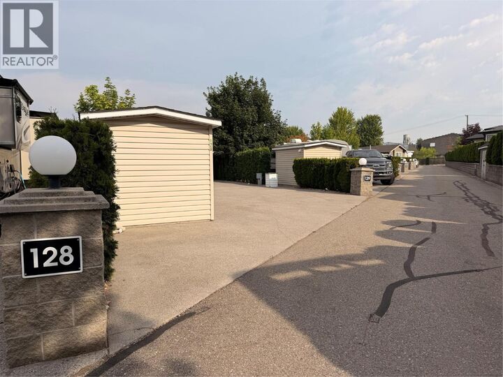 8000 Highland Road — photo 1