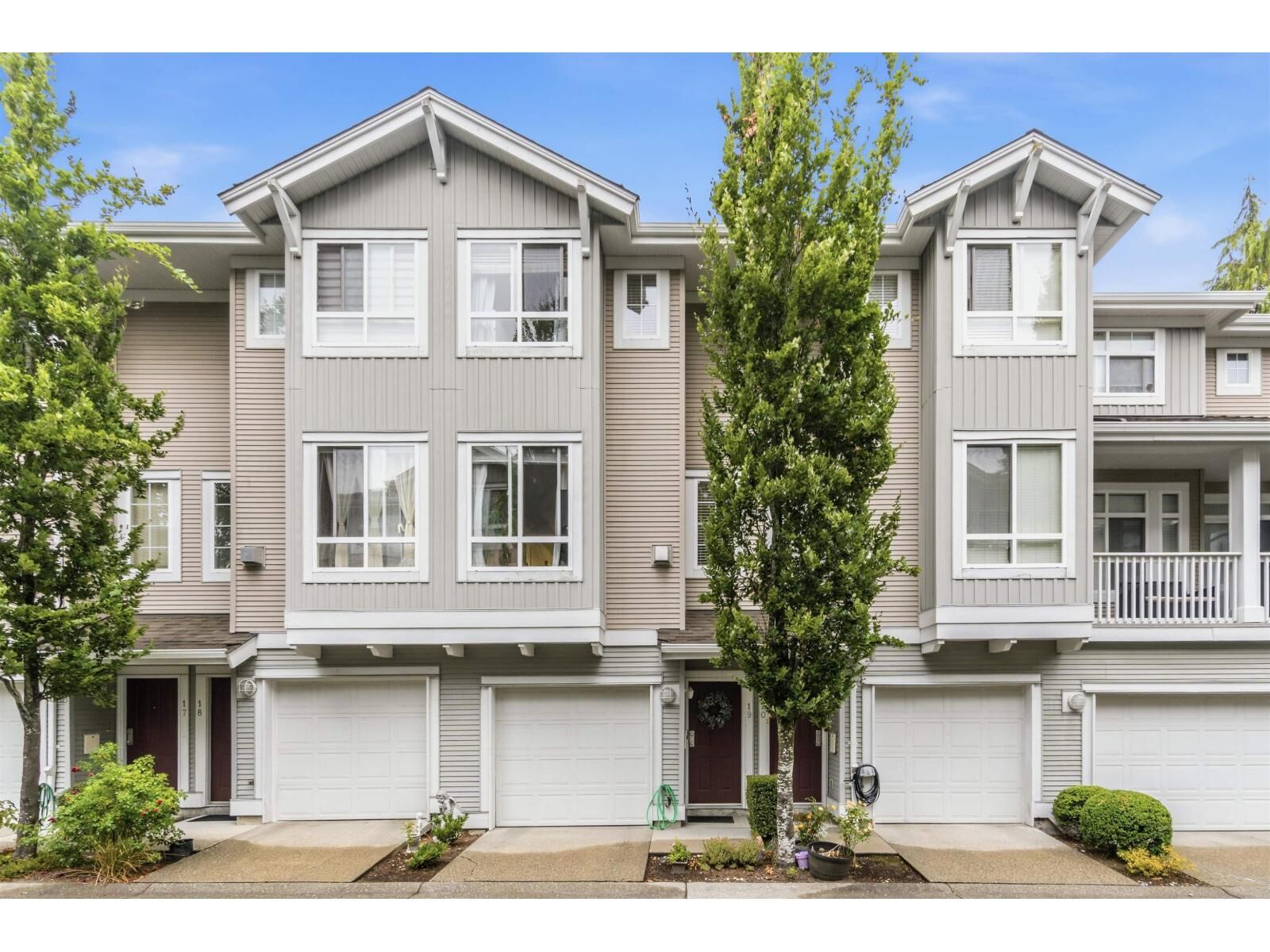 Property Photo: 15068 58 Avenue 19 BC V3S 9J9