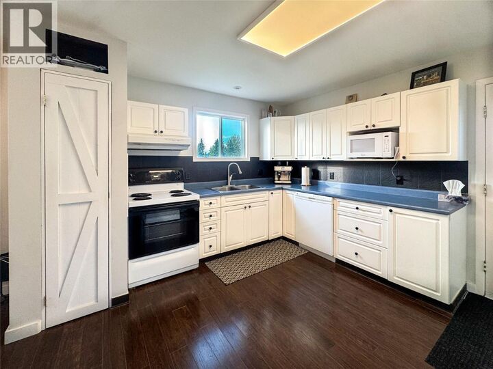 Property Photo: 175 Valleyview Crescent BC V0C 2W0