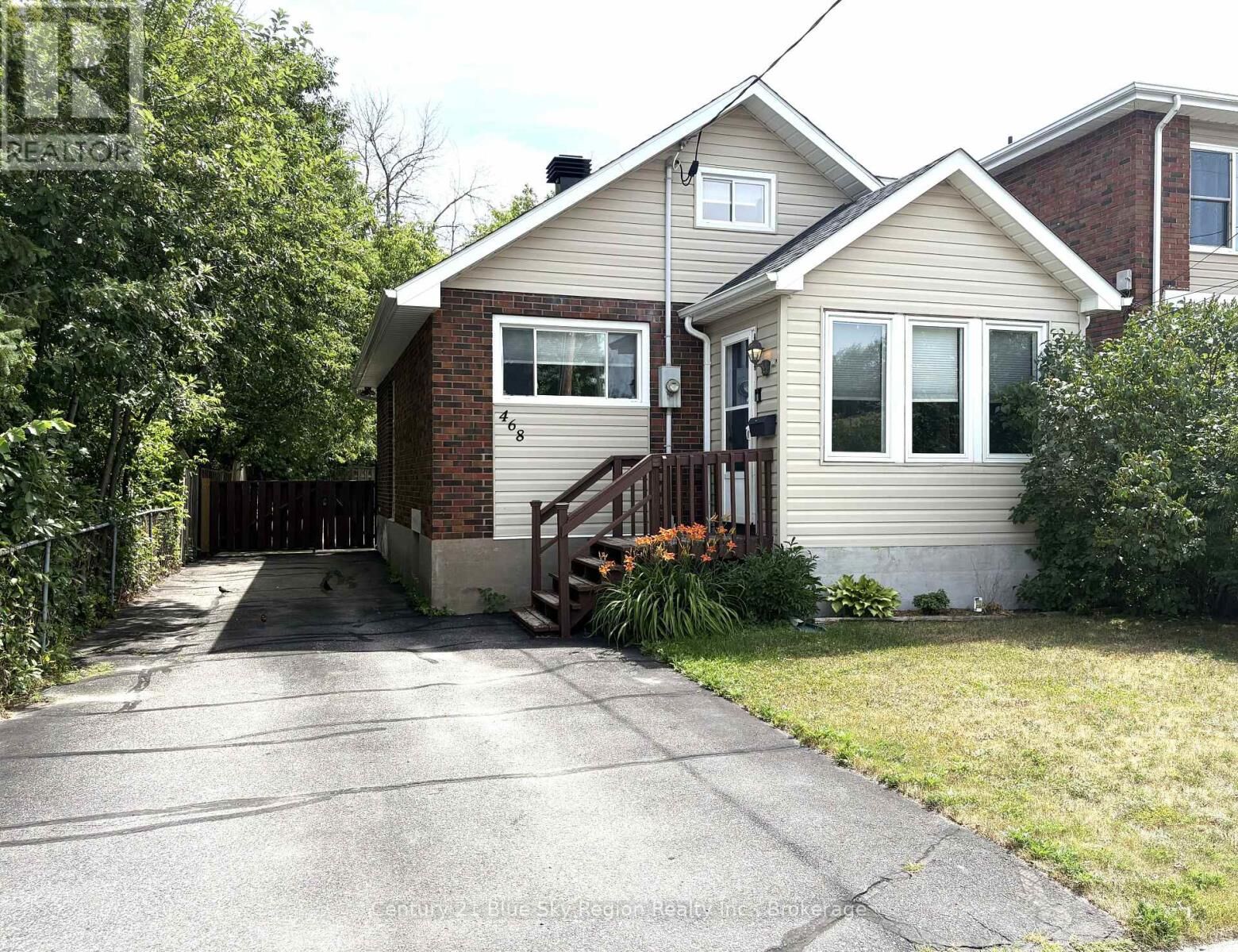 Property Photo: 468 King Street West ON P1B 6A2
