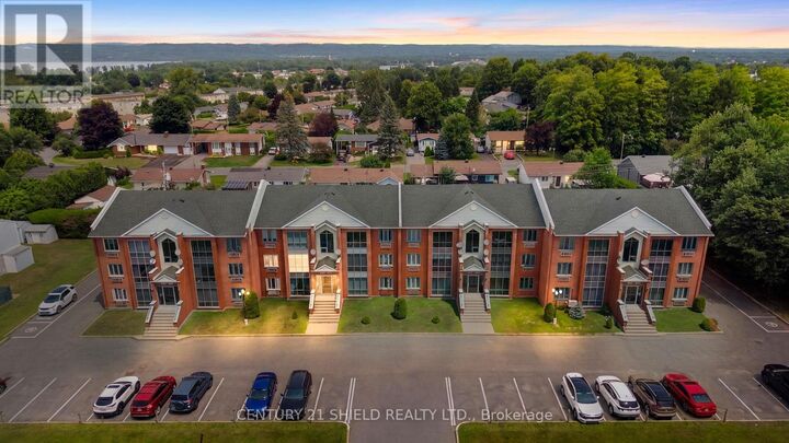 Property Photo:  465 Spence Avenue 3  ON K6A 3A4 