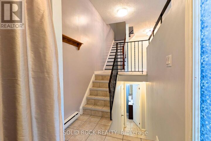 Property Photo: 29 Woodvale Green Drive B ON K2G 4H3