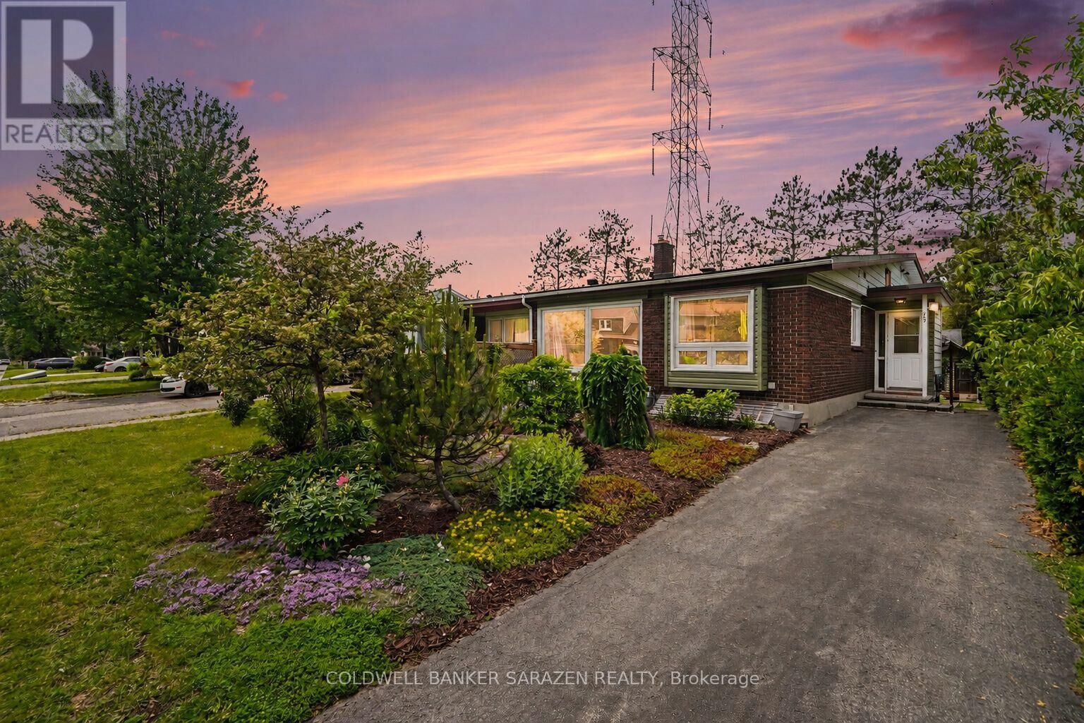 Property Photo: 79 Woodfield Drive ON K2G 0A1