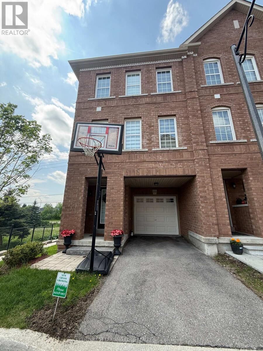Property Photo: 2280 Baronwood Drive 89 ON L6M 4Z5