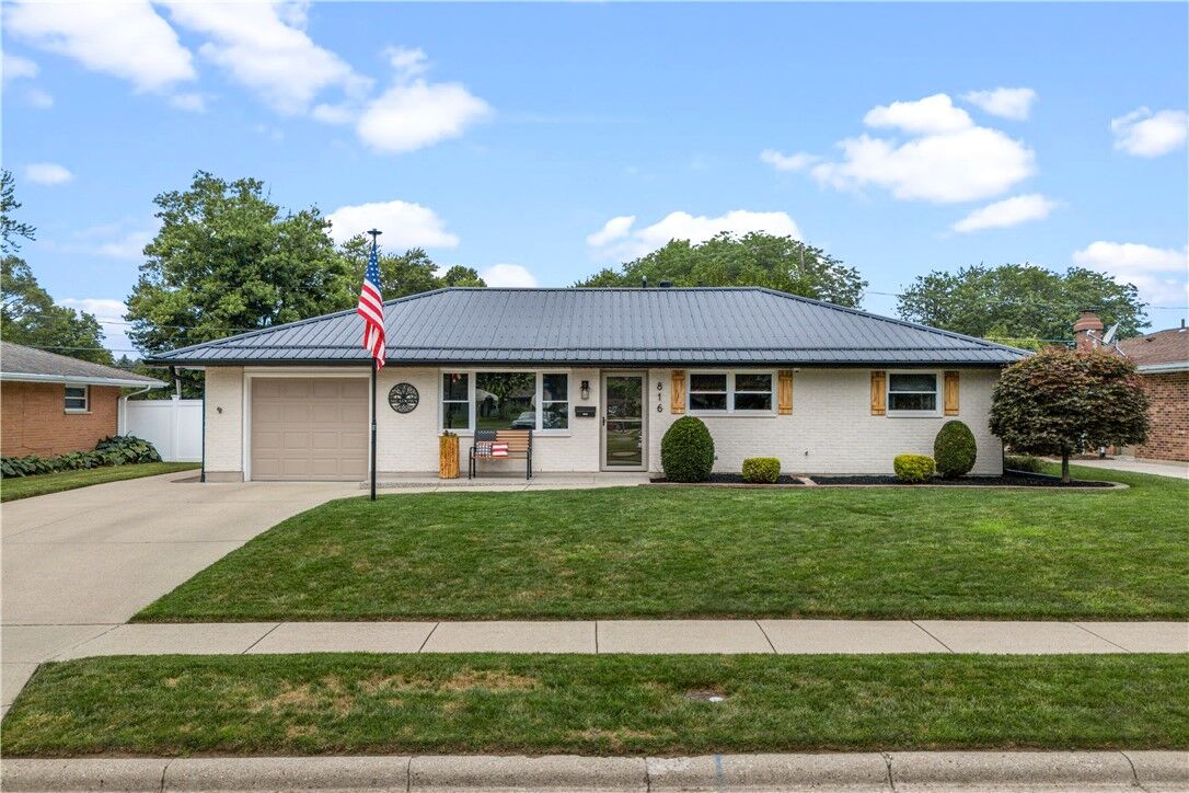 Property Photo:  816 Louise Drive  OH 45385 