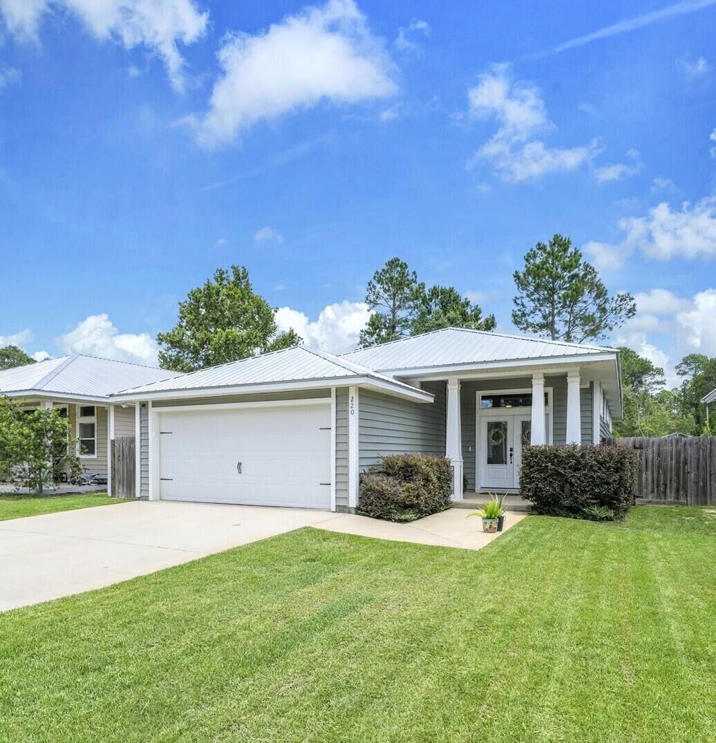 Property Photo: 220 Pines Street FL 32578