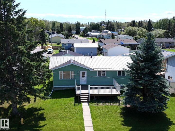 Property Photo: 4813 56 Avenue AB T0E 2M0