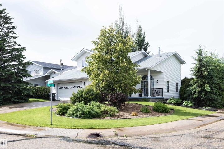 Property Photo:  5502 60 Avenue  AB T7N 1E1 