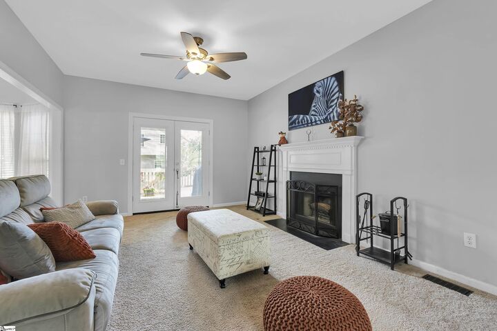 Property Photo:  8 Longspur Court  SC 29680 