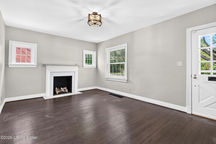 Property Photo:  3811 Grandview Ave  KY 40207 