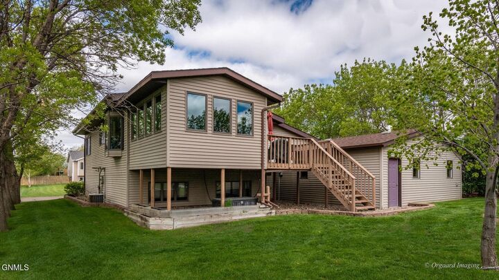 Property Photo: 2018 5th Avenue NE ND 58523