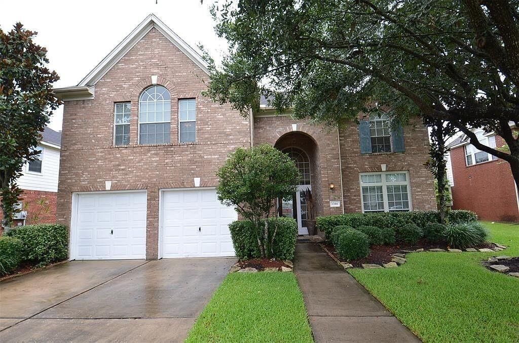 Property Photo: 1306 Ventura Canyon Drive TX 77494