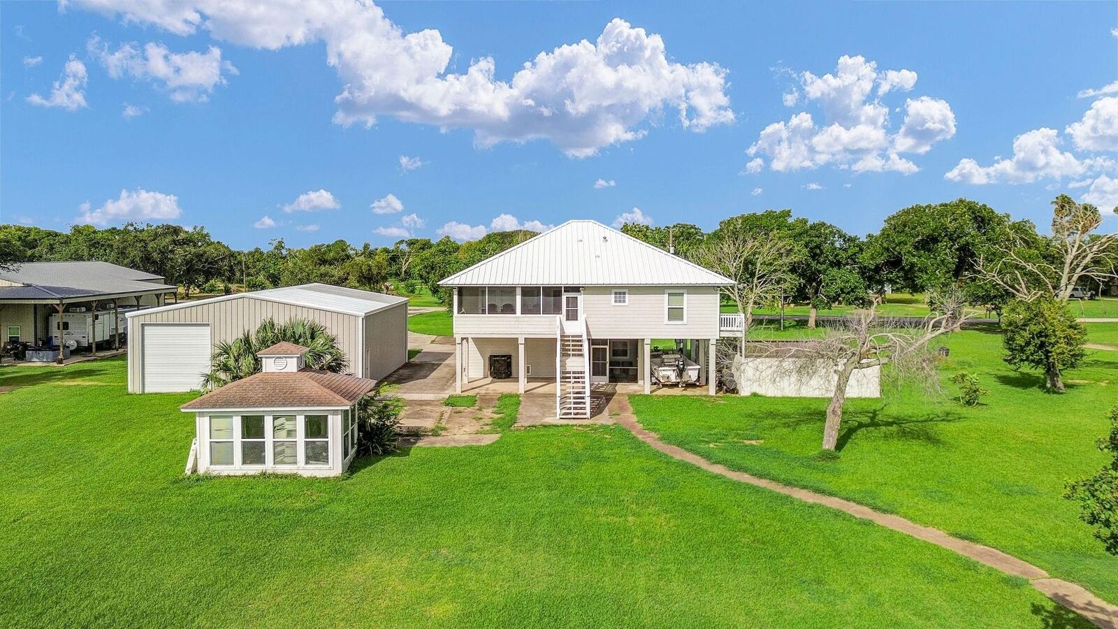 Property Photo: 5256 County Road 469 TX 77422
