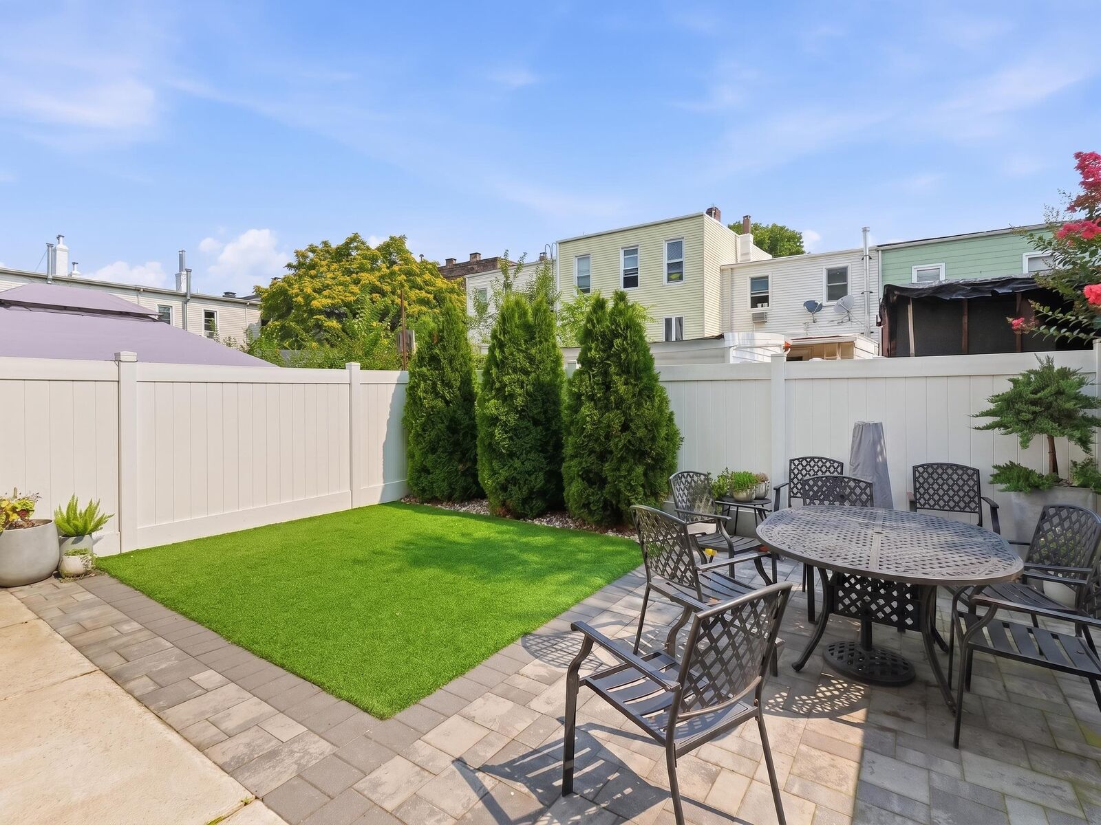 Property Photo:  290 Griffith St 1  NJ 07307 