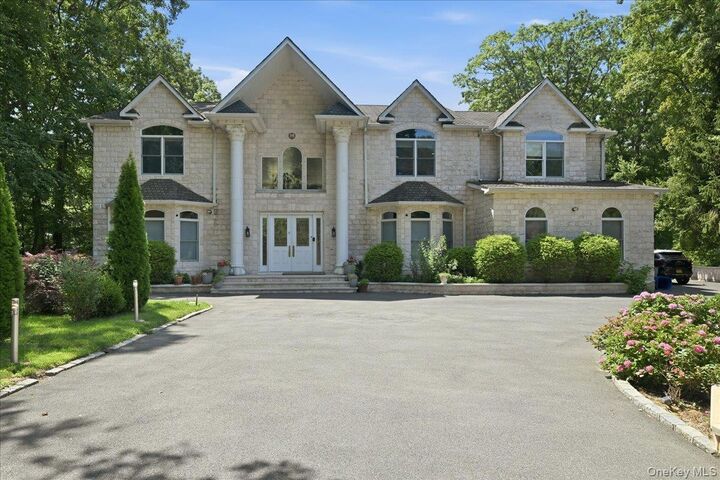 Property Photo: 8 Headley Way NY 11797