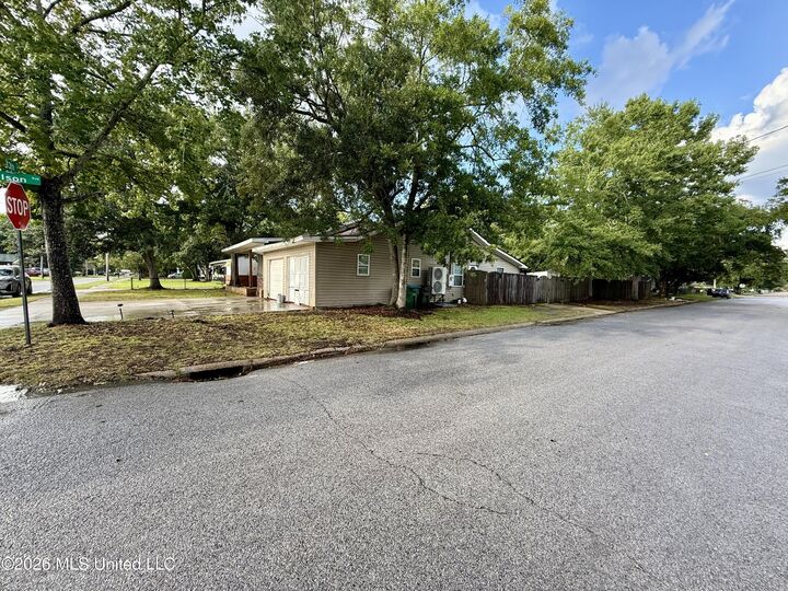 Property Photo:  2202 13th Street  MS 39567 
