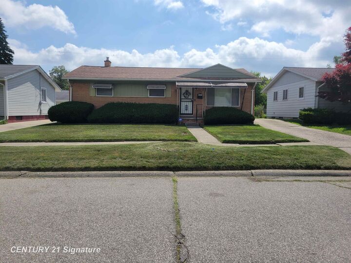 Property Photo:  2031 Chelan Street  MI 48503 