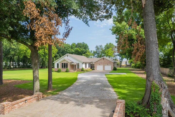 Property Photo:  2005 Keough Dr  TN 38017 