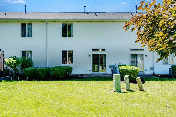 Property Photo: 1111 Vail Court 1111 IL 60540