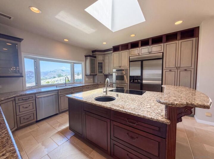 Property Photo: 30181 Via Maria Elena CA 92003