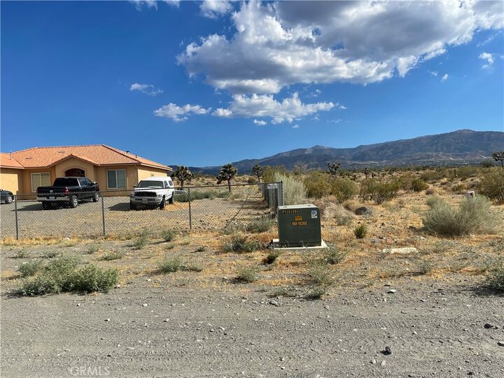 Property Photo:  2163 Calaveras  CA 92372 