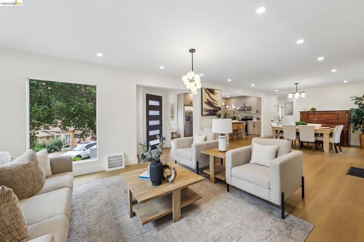 Property Photo:  4049 Canon Ave  CA 94602 