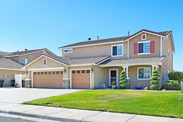 Property Photo:  23133 Teil Glen Road  CA 92595 