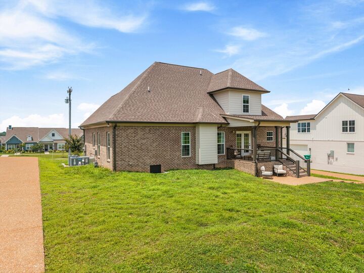 Property Photo: 1121 Joe Martin Ln TN 37087