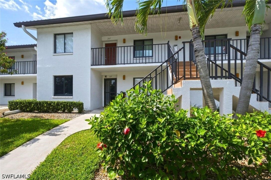 Property Photo: 4987 Pepper Circle 107 FL 34113