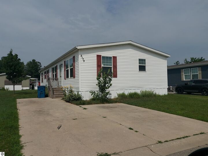 Property Photo: 2179 Leisure Lane MI 49686