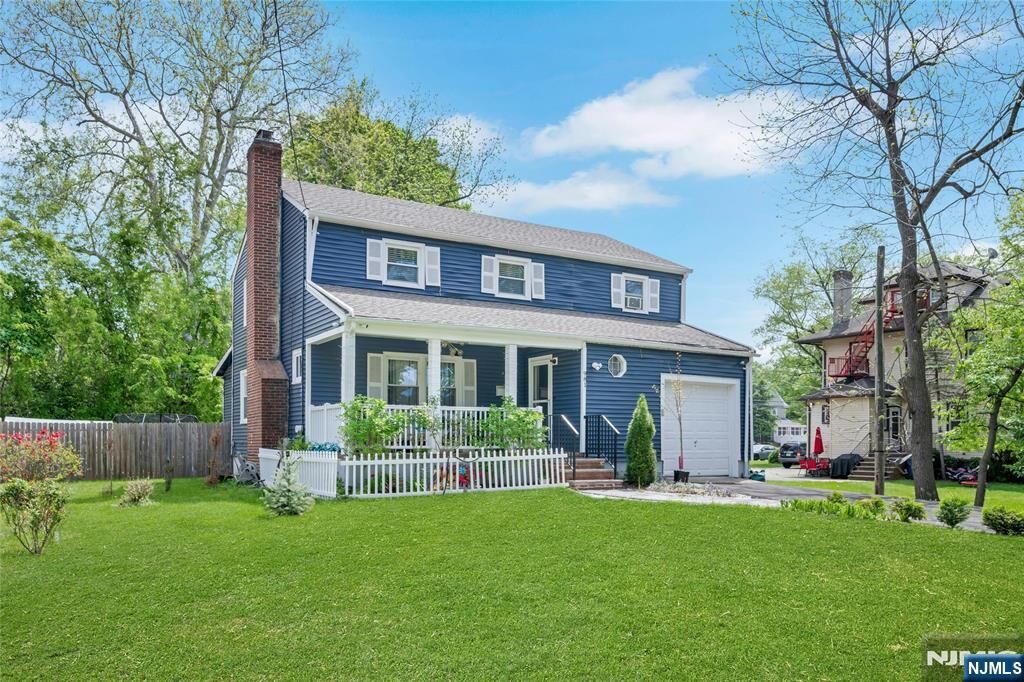 Property Photo:  981 Carnegie Avenue  NJ 07060 