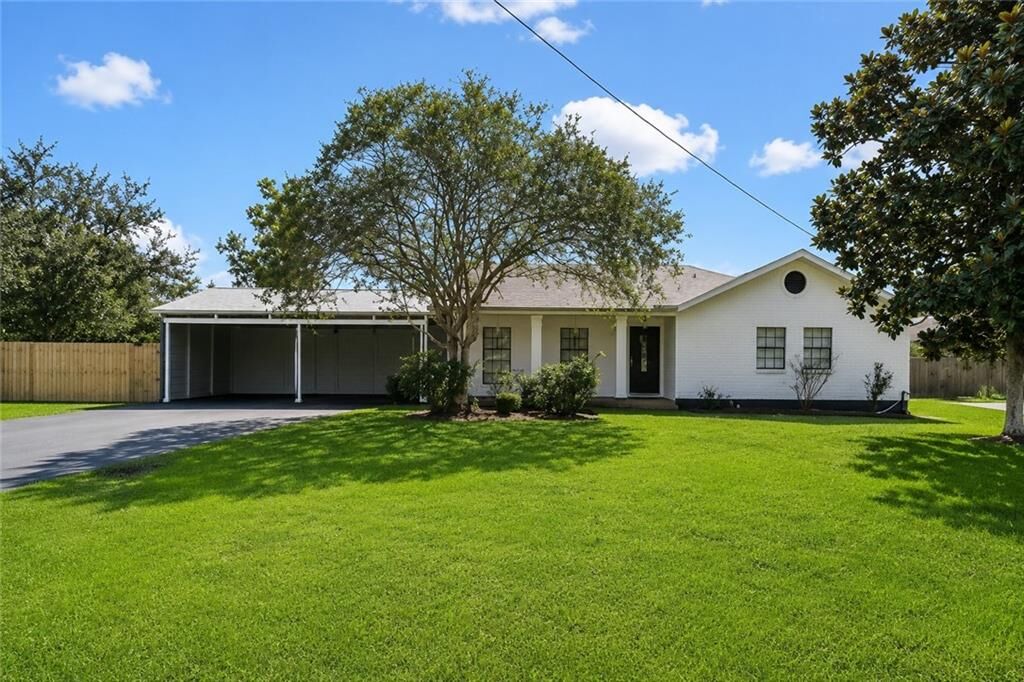 Property Photo:  1929 Jean Lafitte Boulevard  LA 70067 