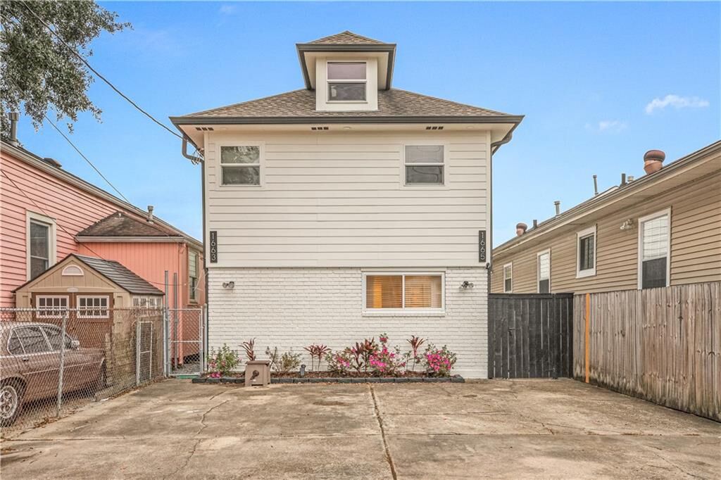 Property Photo:  1663 Paul Morphy Street  LA 70119 