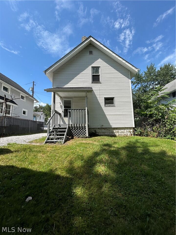 Property Photo: 1178 Tampa Avenue OH 44314