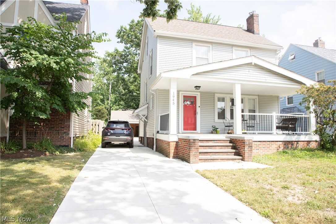 Property Photo:  1945 Staunton Road  OH 44118 