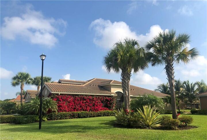 Property Photo: 13421 Coronado Dr FL 34109