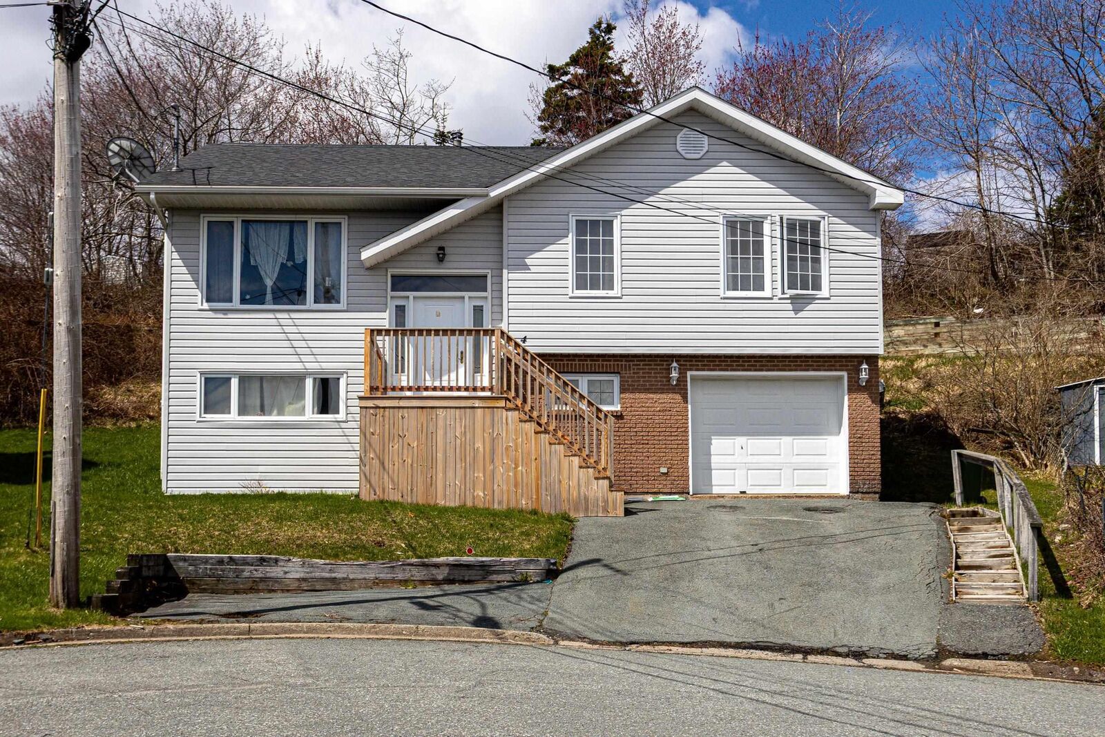 Property Photo: 4 Ocono Court NS B2W 5X6