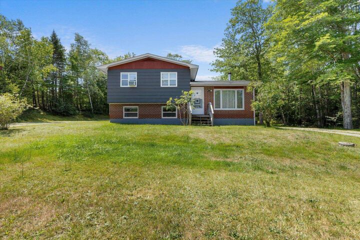 637 Woodlawn Drive — photo 1