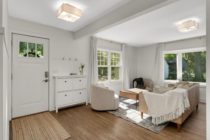 Property Photo:  1385 Arbor Street  MN 55391 