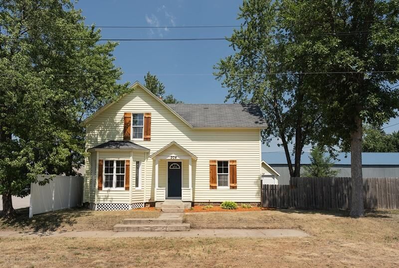 Property Photo:  204 1st Street S  MN 56373 