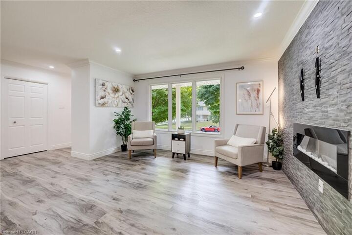 Property Photo: 85 Foxhunt Road ON N2K 2R8