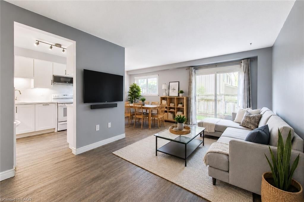 Property Photo:  51 Paulander Drive 116  ON N2M 5E5 