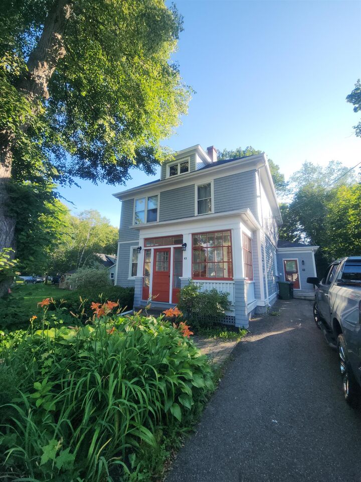 43 Ambrose — photo 1