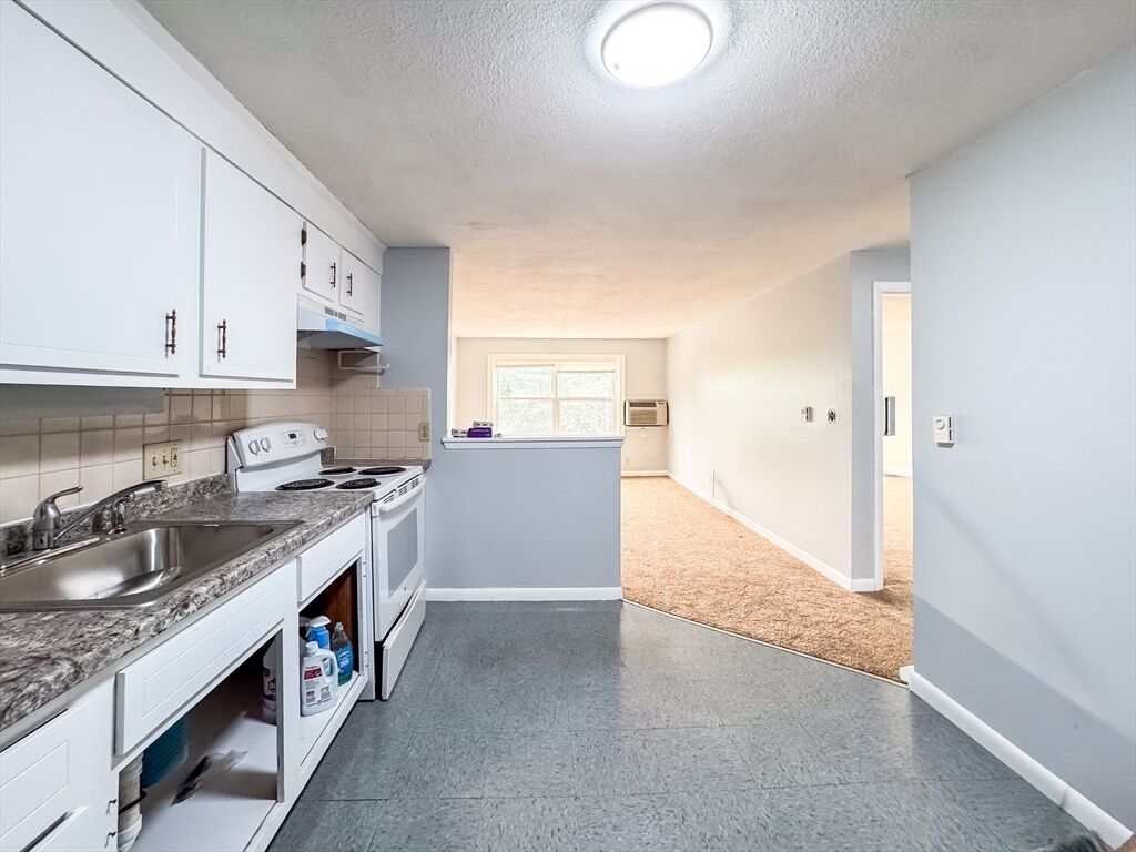 Property Photo:  13 Granite St 11  MA 01844 