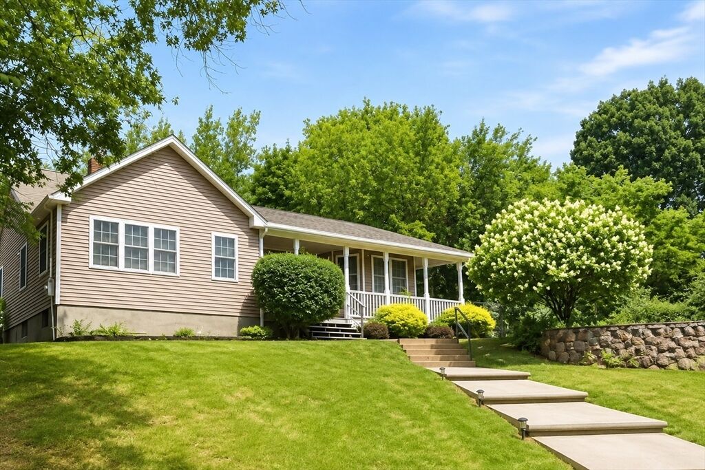 Property Photo:  25 Robbins Ave  MA 01826 