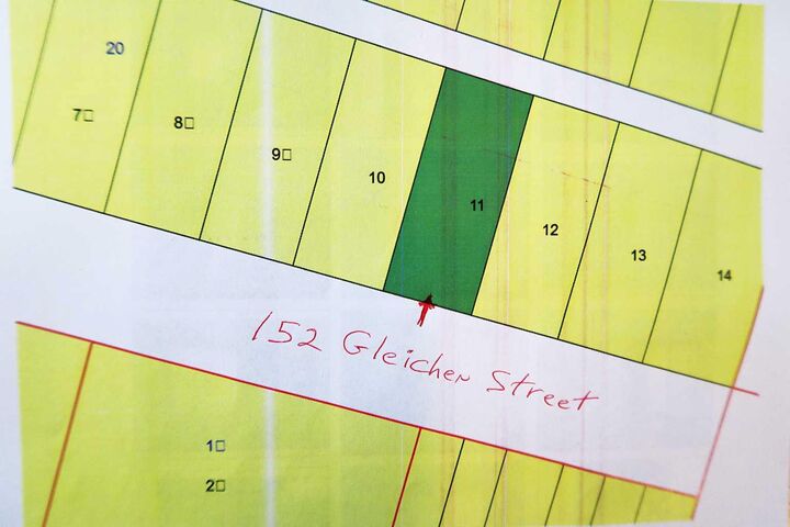 Property Photo: 152 Gleichen Street AB T0L 1N0