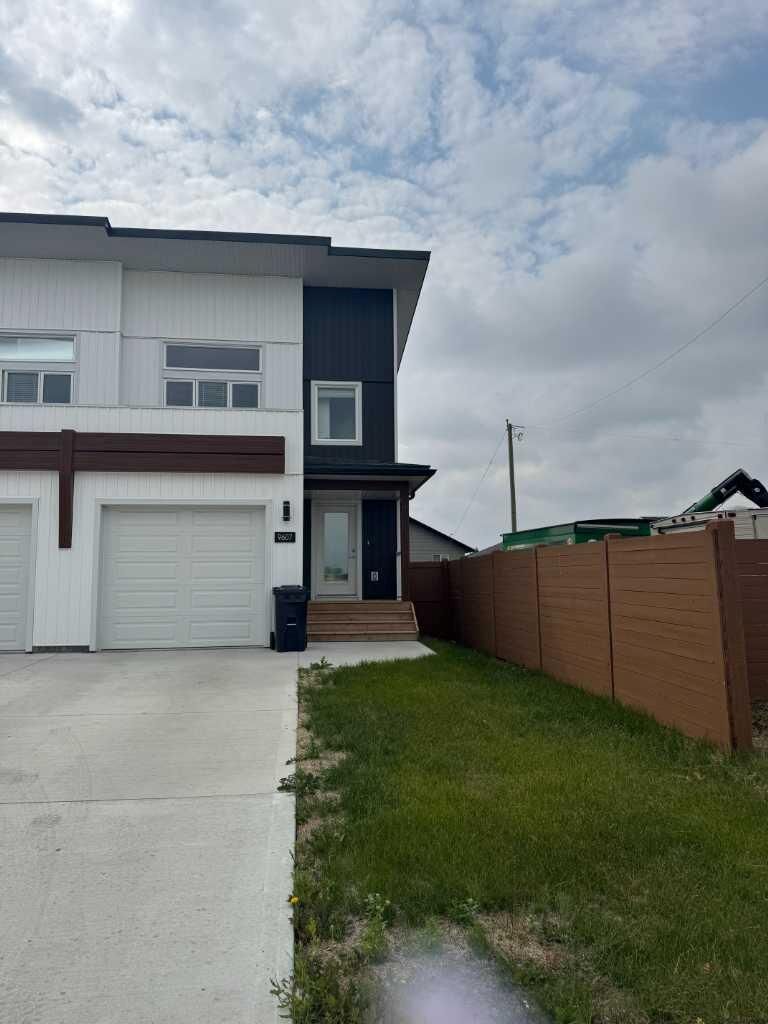 Property Photo: 11408 96 Street AB T8X 0W7